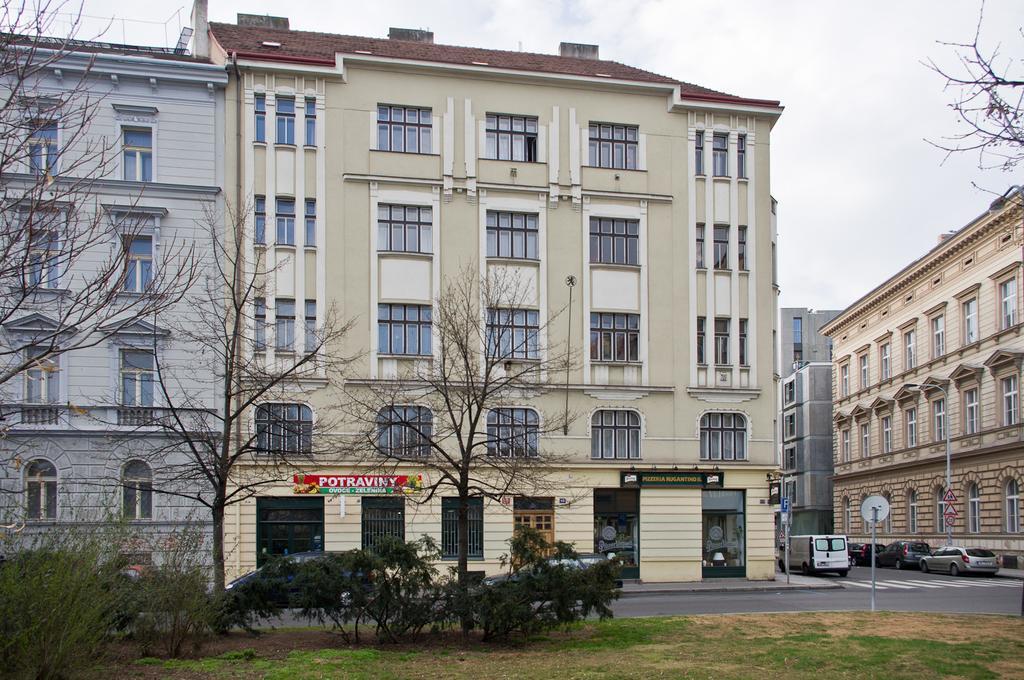 פראג Apartments With 2 Bathrooms- 5 Minutes From Old Town - 102 M2 מראה חיצוני תמונה