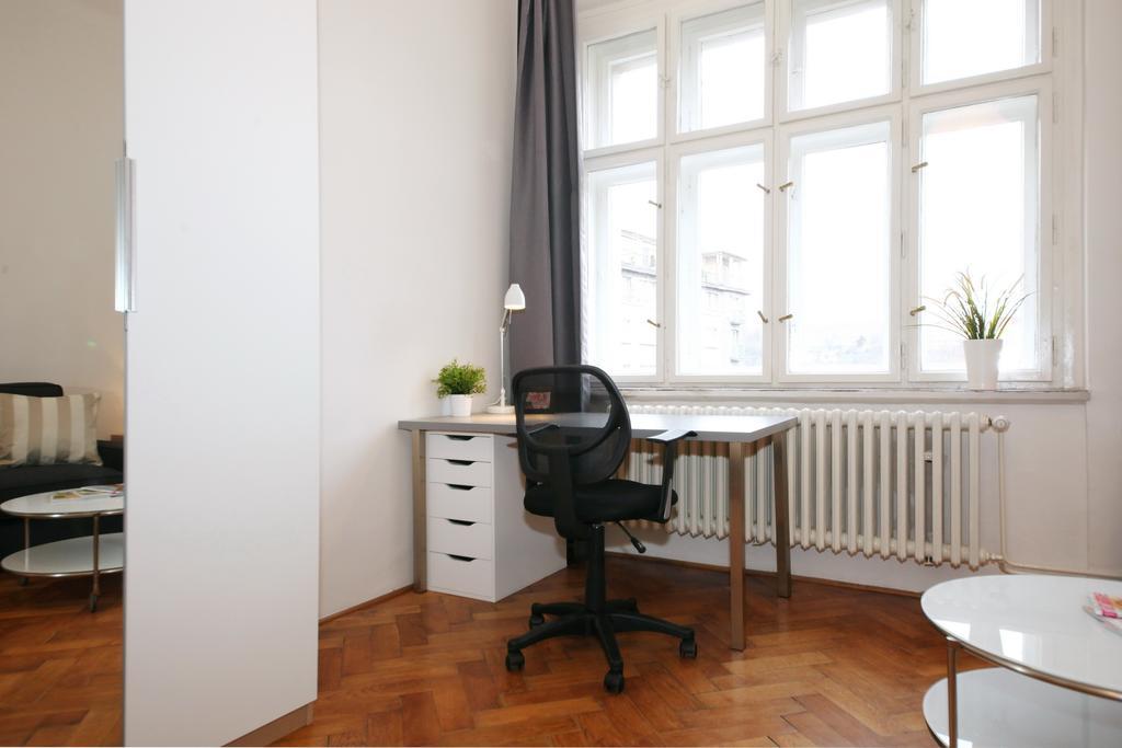 פראג Apartments With 2 Bathrooms- 5 Minutes From Old Town - 102 M2 מראה חיצוני תמונה