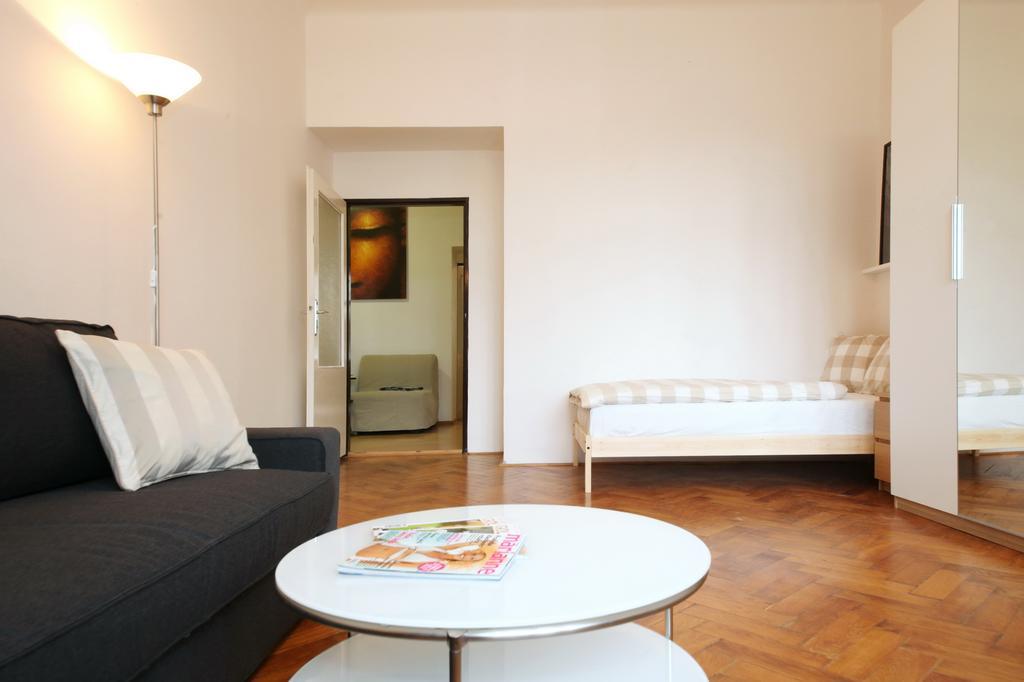 פראג Apartments With 2 Bathrooms- 5 Minutes From Old Town - 102 M2 מראה חיצוני תמונה
