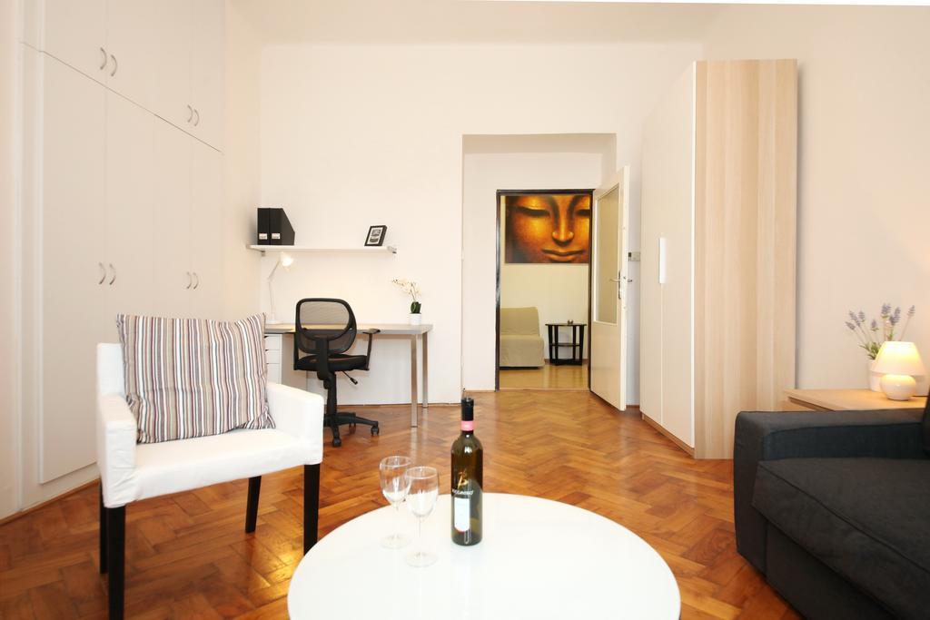 פראג Apartments With 2 Bathrooms- 5 Minutes From Old Town - 102 M2 מראה חיצוני תמונה