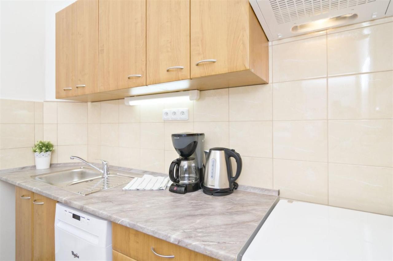 פראג Apartments With 2 Bathrooms- 5 Minutes From Old Town - 102 M2 מראה חיצוני תמונה