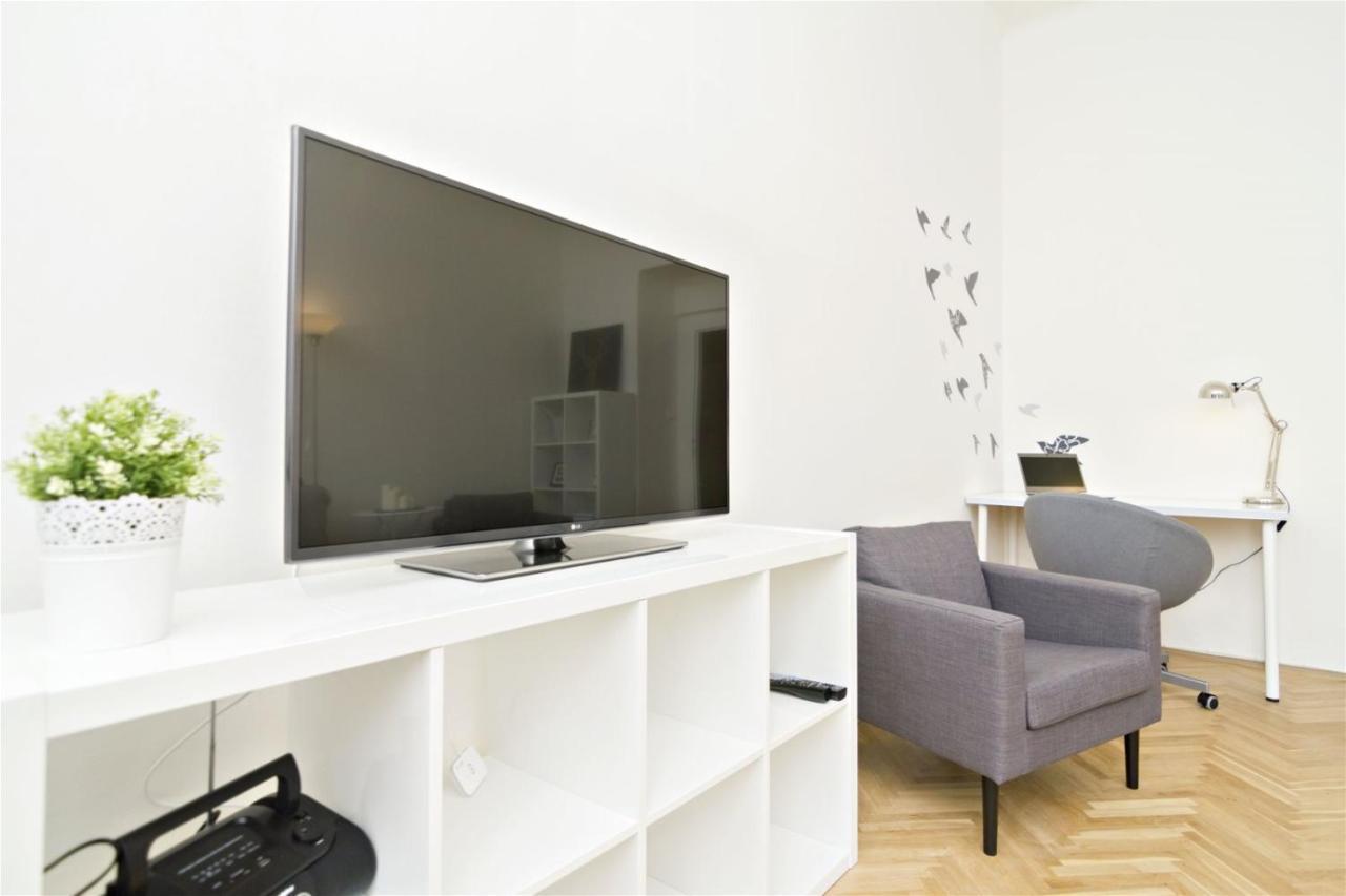 פראג Apartments With 2 Bathrooms- 5 Minutes From Old Town - 102 M2 מראה חיצוני תמונה
