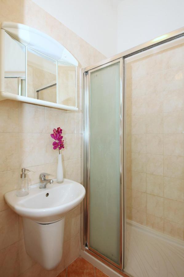 פראג Apartments With 2 Bathrooms- 5 Minutes From Old Town - 102 M2 מראה חיצוני תמונה